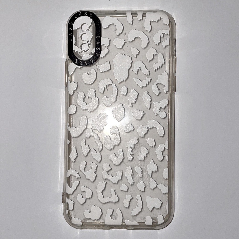 Clear-design IPhone10xr cases. This case is unused